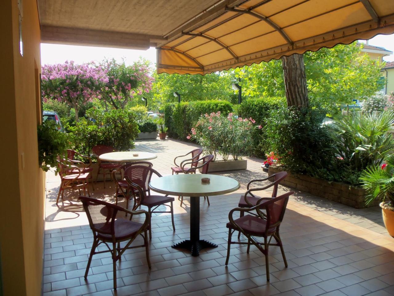 Residence Andrea Doria Cervia Eksteriør billede